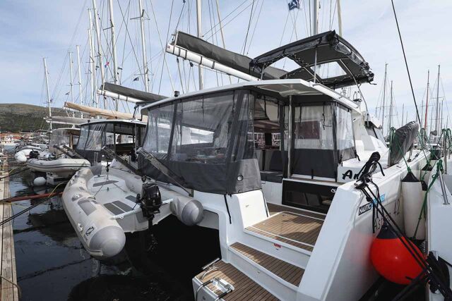 Fountaine Pajot Astrea 42 - 4 + 1 cab. Ariel